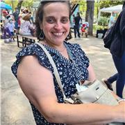 Profesora activa preocupadade los aprendizajes de los estudiantes